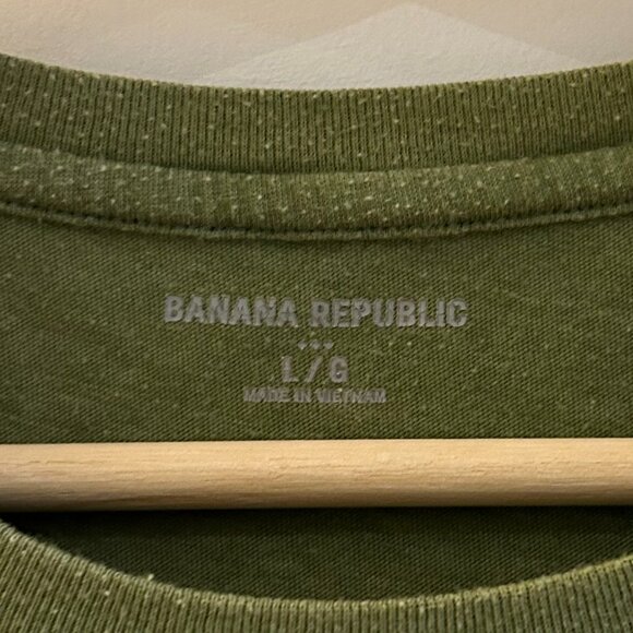 Banana Republic T-shirts - Size Large - Green, grey and blue - 3 shirts! - Picture 3 of 10